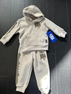 Item thumbnail for item a61a6d3b-77fb-41d8-b733-8b9418deef86