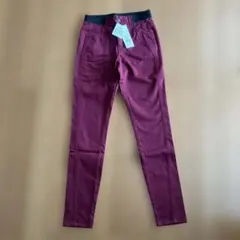 タグ付き新品未使用品！ベルメゾン　バーガンディ スキニーパンツ Sサイズ