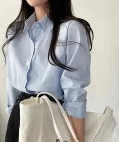 ＊新品タグ付き＊　ブラウス　無地シャツ　ブルー