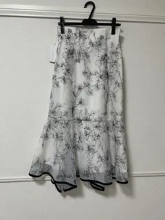タグ付き新品 PROPORTION 花柄フレアスカートのサムネイル