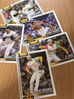 PCA Japan Edition 鯉 Topps2026 Series1 - メルカリ