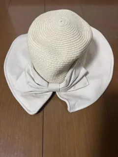 美品　ほぼ未使用 レディース　 麦わら帽子　ハット　帽子　UVケア　紫外線予防