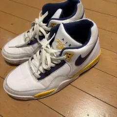 NIKE スニーカー