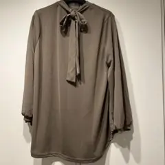 シフォンブラウス