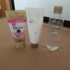 Biore 洗顔料 & MUJI 化粧水 セットのサムネイル