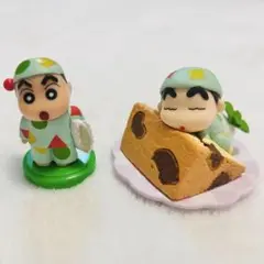 クレヨンしんちゃん　フィギュア　2点セット
