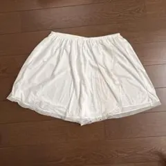 ホワイトフレアスリップ　ペチコート　ブライダル