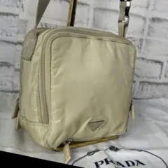 希少✨PRADA プラダ 三角プレート ショルダーバッグ カメラバッグ