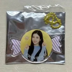 IZ*ONE キーホルダー 缶バッチ - メルカリ