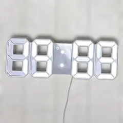 デジタル時計　白