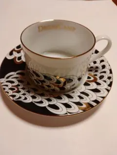 孔雀カップ＆ソーサー　DRESS CAMP