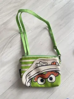 オスカー・ザ・グラウチ バッグ