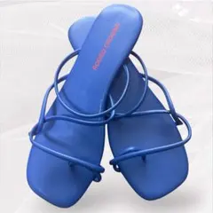 RODEO CROWNS 青 トングサンダルのサムネイル