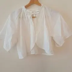 ホワイト フリル付き 半袖ボレロジャケット