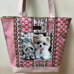 ハンドメイドトートバッグ　ビッグサイズ 両面に仔犬のパネル　輸入コットン生地