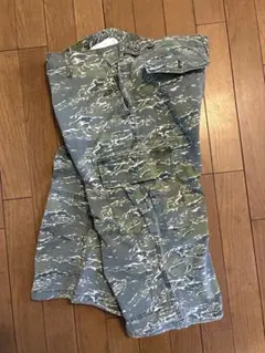 00s STUSSY ショーツ　タイガーカモ　半端丈　クロップドパンツのサムネイル
