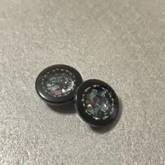 シェル入りボタン　黒