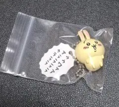 ウサギ型ストラップ クリーム色 ボールチェーン付き