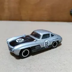 Hot Wheels Mercedes-Benz 300 SL IWCのサムネイル