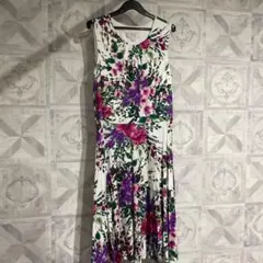 未使用タグ付✨LAURA ASHLEY　ジャガードフラワー　ワンピース　11号 未使用タグ付✨LAURA ASHLEY ジャガードフラワー ワンピース 11号