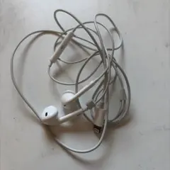 Lightning接続 有線イヤホン