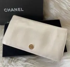 シャネル CHANEL 二つ折り 財布 ココマーク 白 アイボリー ココボタン
