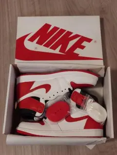 【新品未使用】ナイキ エア ジョーダン 1 ハイ OG ヘリテージ