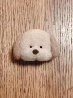 羊毛フェルト　犬　わんこ　ブローチ　ハンドメイド