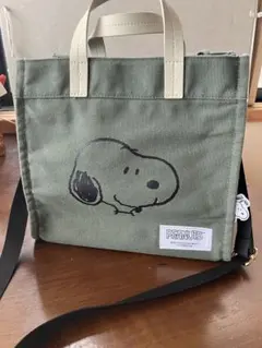 PEANUTS、スヌーピーがデザインされた2WAYトートバッグ　グリーン