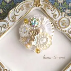 no.H346 アイボリー系ビーズ刺繍ドレスブローチ