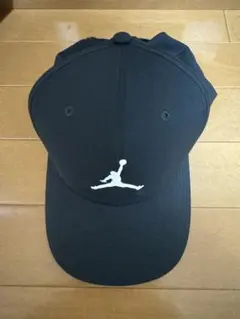 Jordan 黒キャップ ジャンプマンロゴ