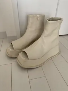 Item thumbnail for item cc2f8241-a964-4cf5-b7b2-00941f08a433