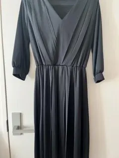 ブラック Vネック ワンピース サイズ40