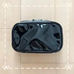 Untitled ポーチ　黒　エナメル