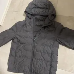 ユニクロ子供アウター グレー色