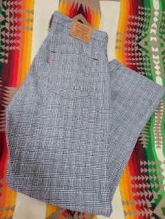 Item thumbnail for item b1ce80d3-c699-4ac8-a798-53a2770f2e73