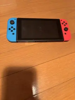 Nintendo Switch 本体 ネオンブルー ネオンレッドのサムネイル