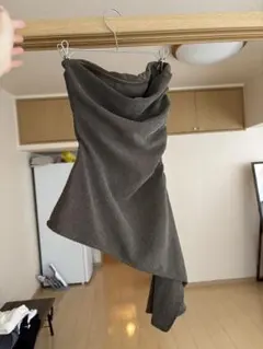 アシメントリードレープトップス