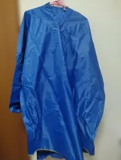 青いフード付き通学レインポンチョ