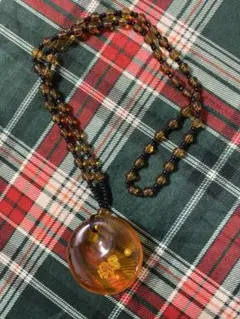 【新品✨】アンバー 琥珀 フラワーネックレス ペンダント約4cm樹脂製