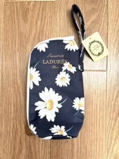 【新品・未使用】LADUREE ペットボトルカバーのサムネイル