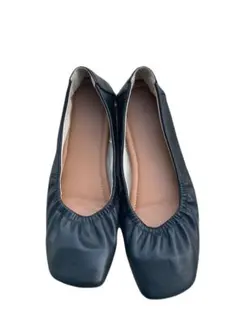 ブラック スクエアトゥ フラットシューズ