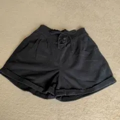 ブラック ショートパンツ
