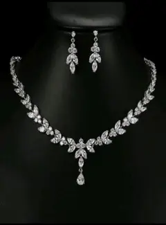 リーフペンダントネックレス・ピアス