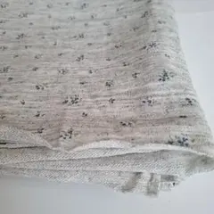 裏毛　ニット　花柄　グレー