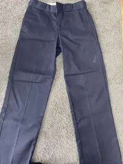 ネイビー チノパン