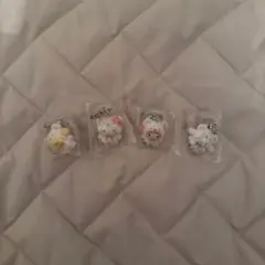 【値下げしました】ふわふわスノー サンリオ めじるしアクセサリー 4個セット