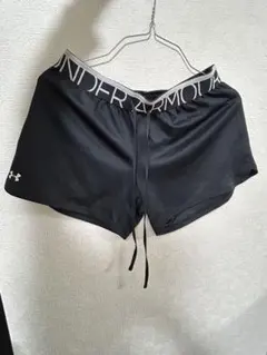 Under Armour ブラックショートパンツ