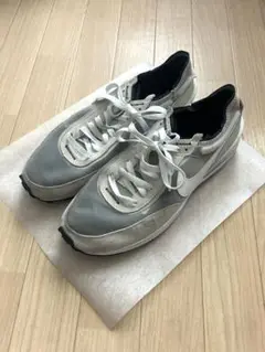 NIKE WAFFLE ONE サミットホワイト　28