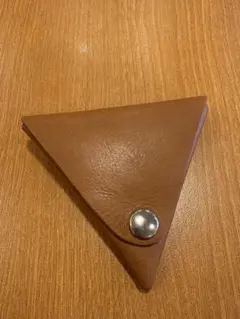ブラウンレザー三角形コインケース